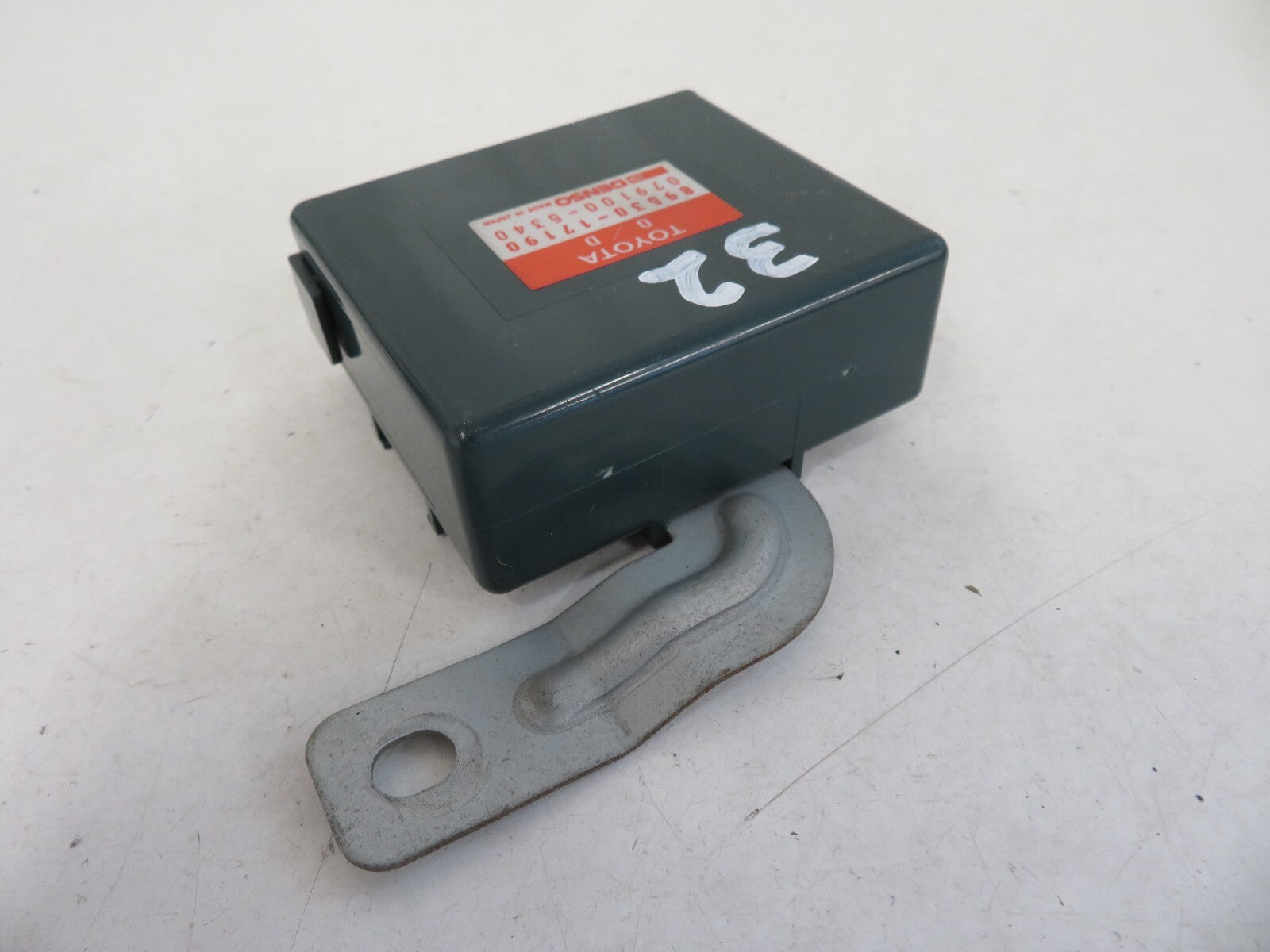 TOYOTA TRANSMISSION CONTROL ECU MODULE 89530-17190 REFMR2-AM1206-32