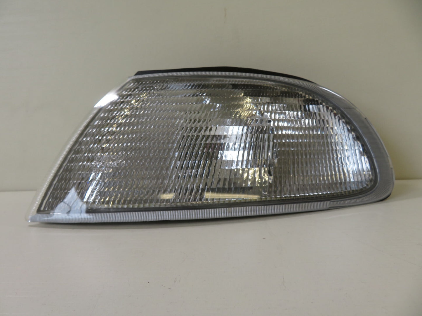 NS PASSENGER LH FRONT INDICATOR LIGHT FOR HONDA ACCORD 217-1533L-UE 1993-1996