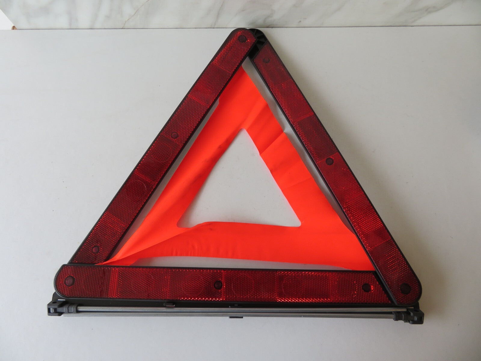 MERCEDES C220 W203 WARNING TRIANGLE 2002