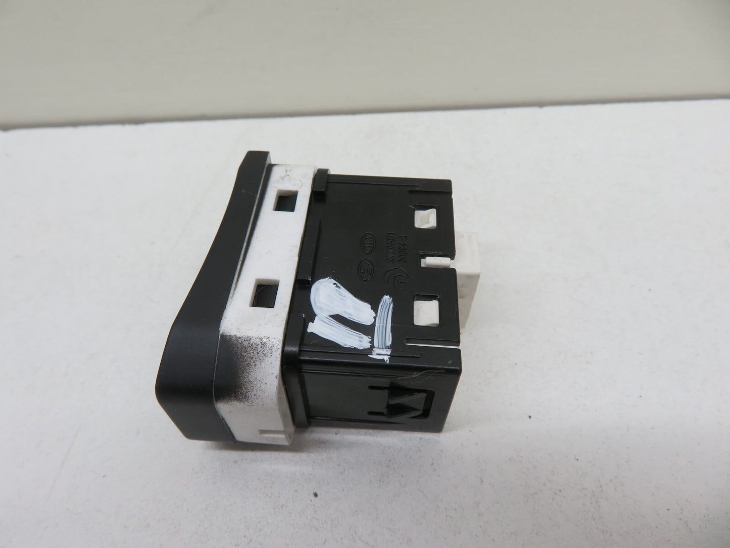 KIA RIO INSTRUMENT CLUSTER SWITCH 299105371 2011-2014 #1247-11