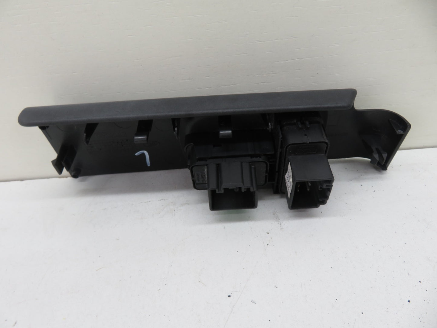 LAND ROVER FREELANDER 1 NS PASSENGER WINDOW SWITCH 2004-2006 1672-7
