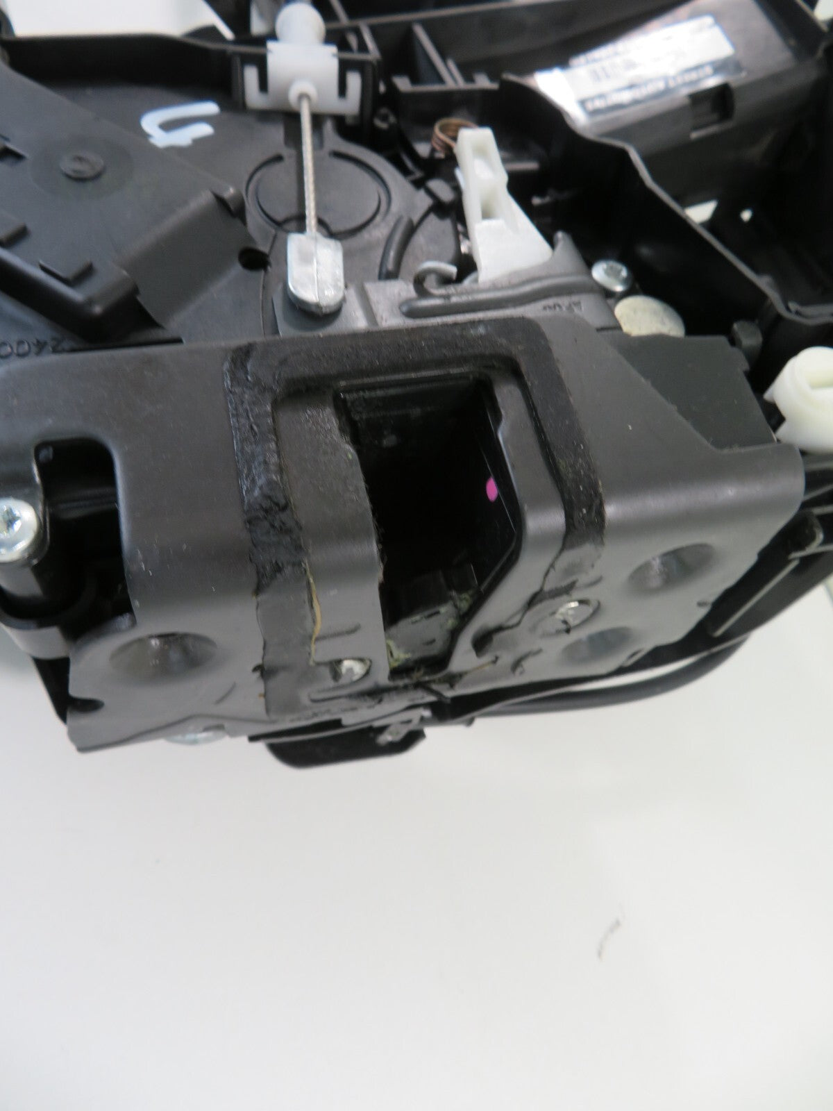 FORD C-MAX OSR RIGHT REAR DOOR LOCK CATCH 3M5A-R26412-ES 2006-2010 1401-4