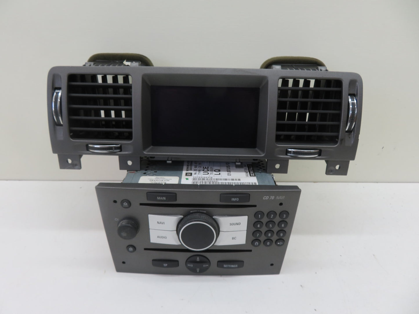 VAUXHALL VECTRA C HEAD UNIT WITH DISPLAY 13188477 24461297 2002-2008 KF55-3