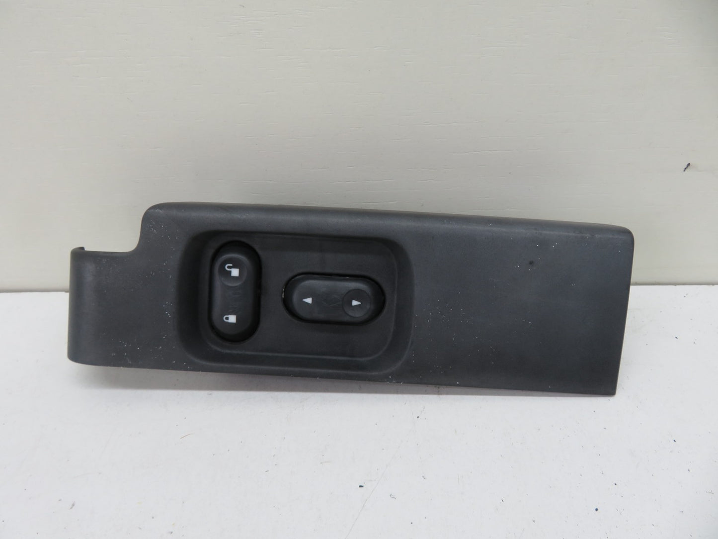 LAND ROVER FREELANDER 1 NS PASSENGER WINDOW SWITCH 2004-2006 1672-7