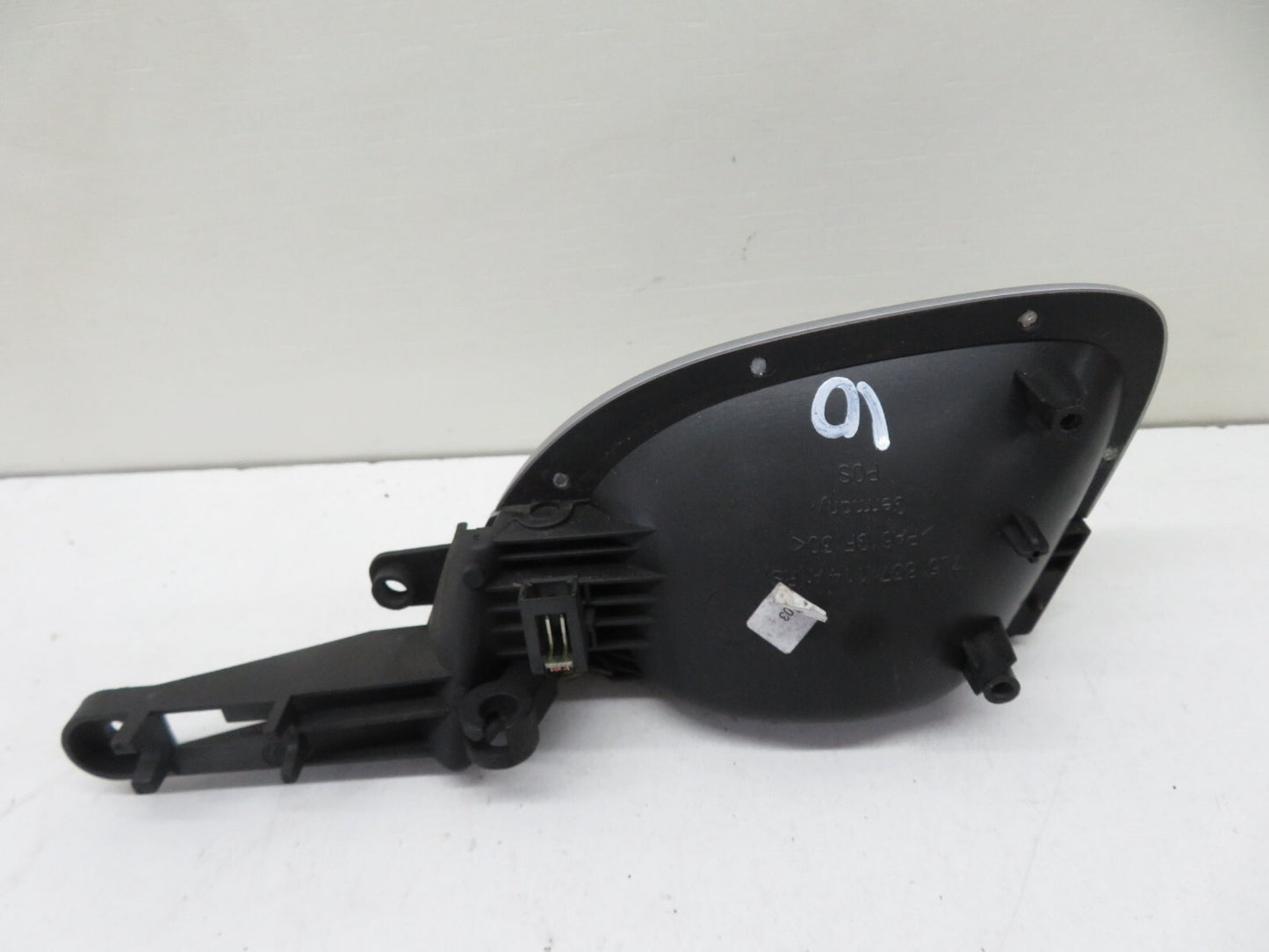 PORSCHE CAYENNE 955 OS DRIVER REAR INTERIOR DOOR HANDLE  2003-2006 1634-10