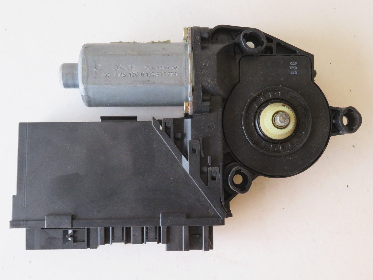 PORSCHE CAYENNE 955 OSR WINDOW MOTOR 3d2959794 2000-2004 AMS1020