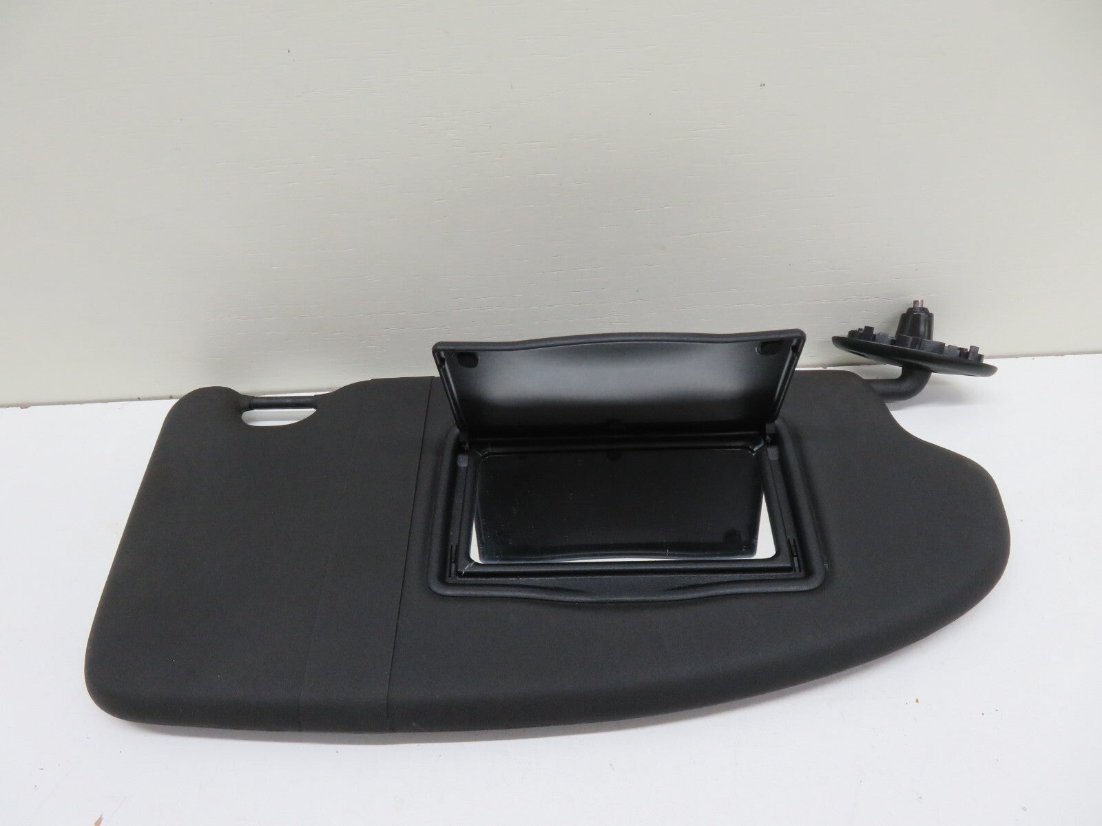 FORD FOCUS ST225 OS DRIVER SIDE SUN VISOR (2005-2010) 1345-15