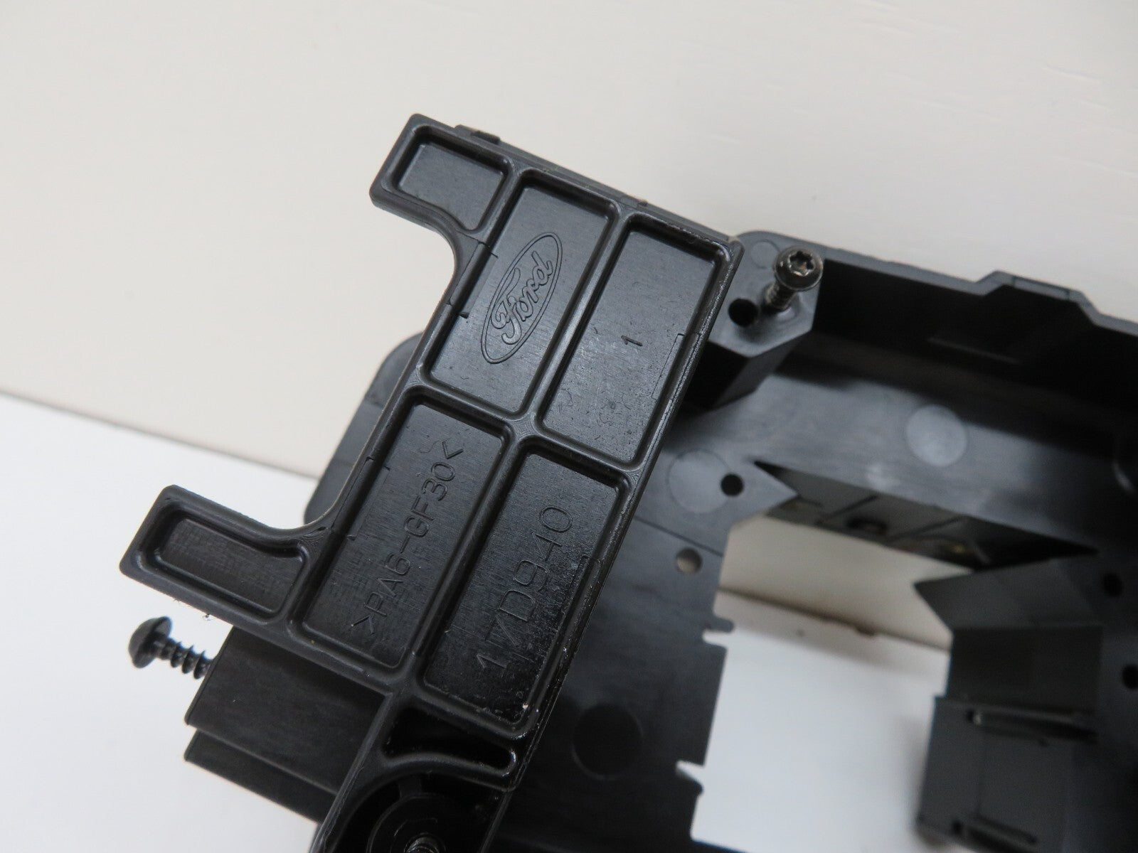 FORD FOCUS MK2 ST225 STALK SQUIB BRACKET TRIM 2006-2010 1330-4