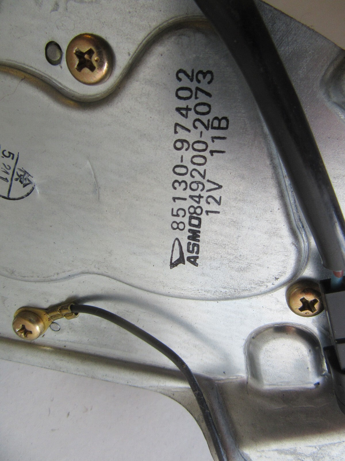 DAIHATSU YRV REAR WIPER MOTOR 85130-97402 2000-2005 HW03