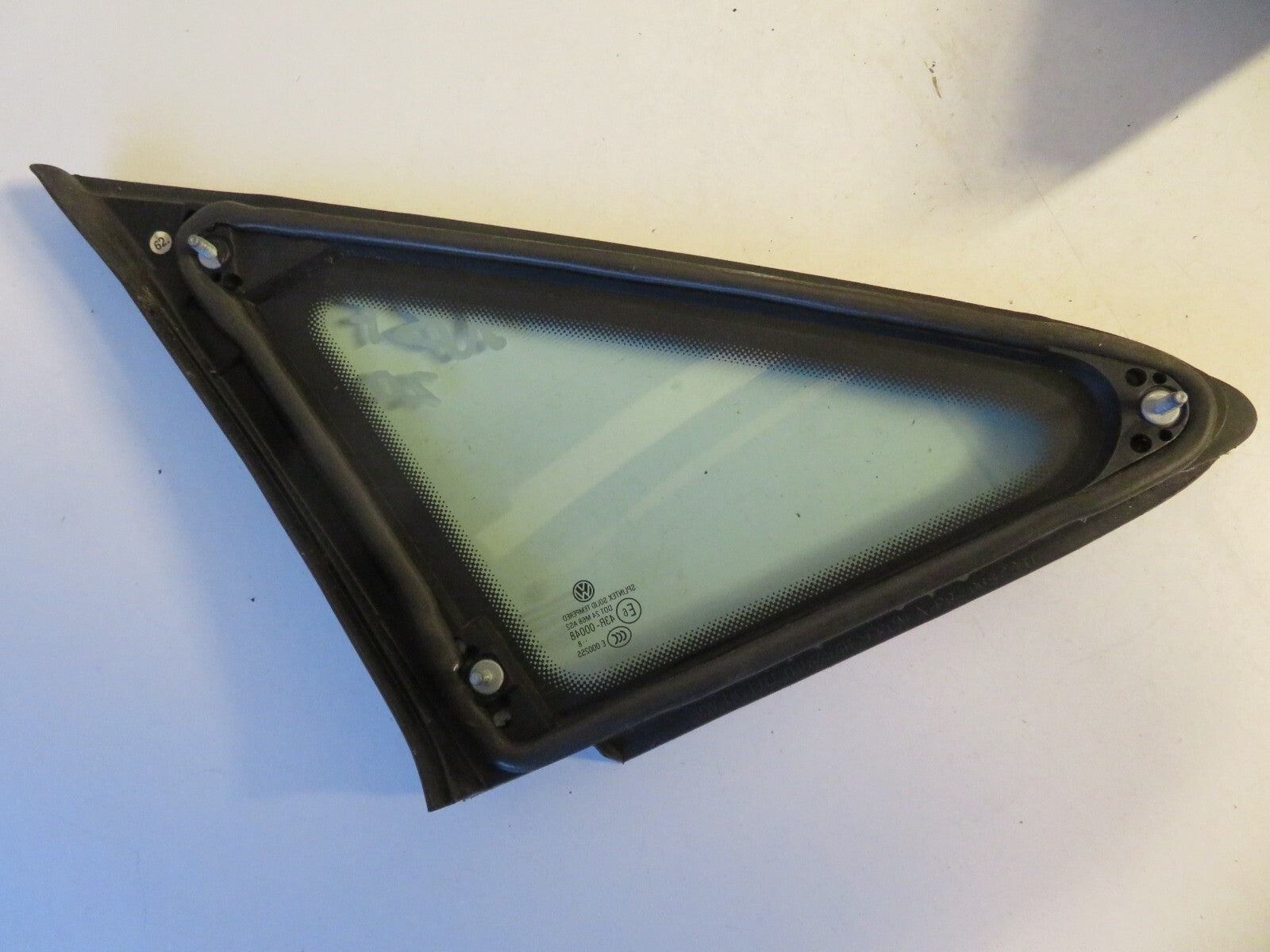 VOLKSWAGEN VW TOURAN NSF QUARTER GLASS 2003-2010 AMS1452-20