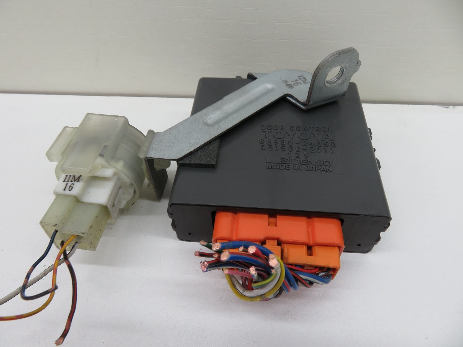 TOYOTA LEXUS SOARER DOOR CONTROL MODULE 85980-24050  1991-1999 1231-9