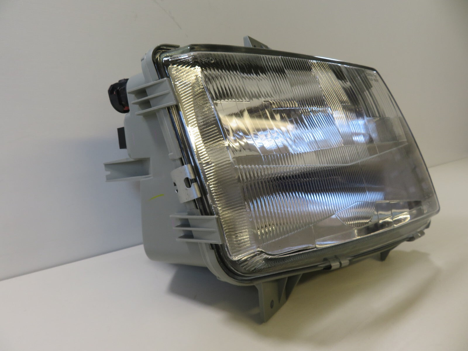 OS DRIVER RH HEADLIGHT 440-1119R-RD-EM FITS MERCEDES VITO 1996-2002 #LMS3