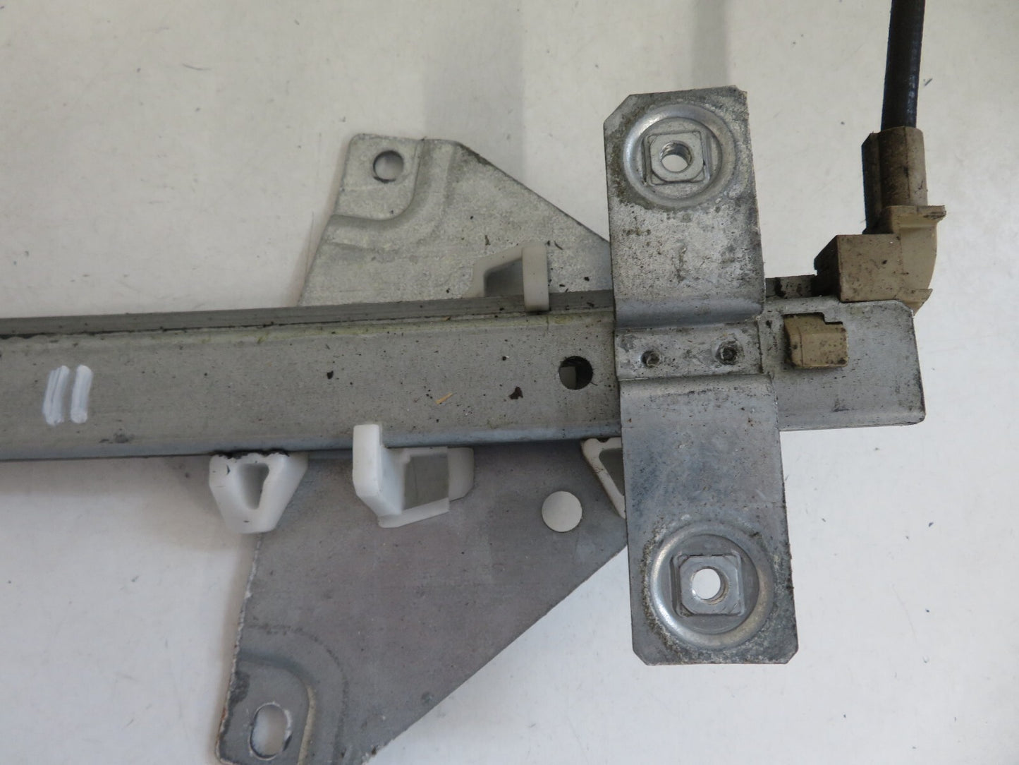 VOLVO V40 NSR PASSENGER REAR WINDOW REGULATOR 1995-2004 AMS-11