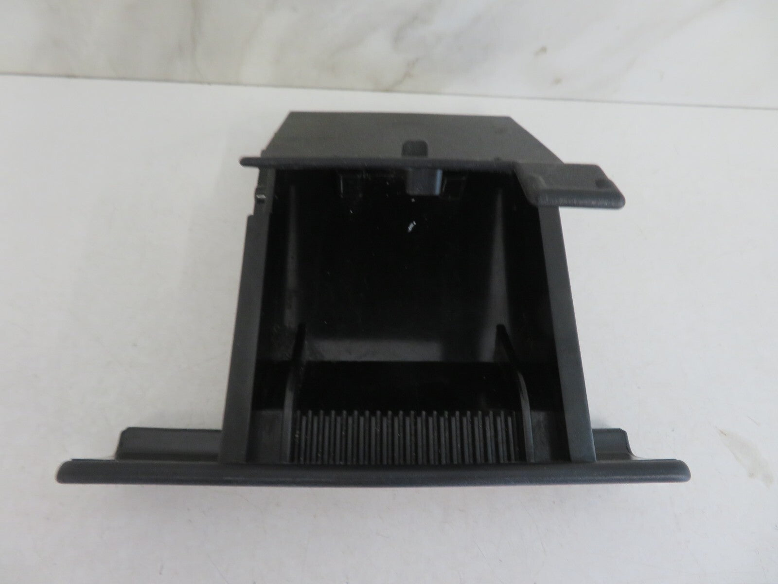 PEUGEOT 307CC INTERIOR ASHTRAY 9637031977 2003-2007 MIX1100-1