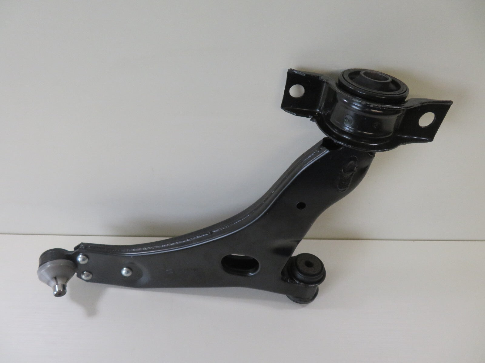 OS DRIVER RIGHT LOWER CONTROL ARM FOR FORD FOCUS MK1 1998-2004 TC871 DELPHI