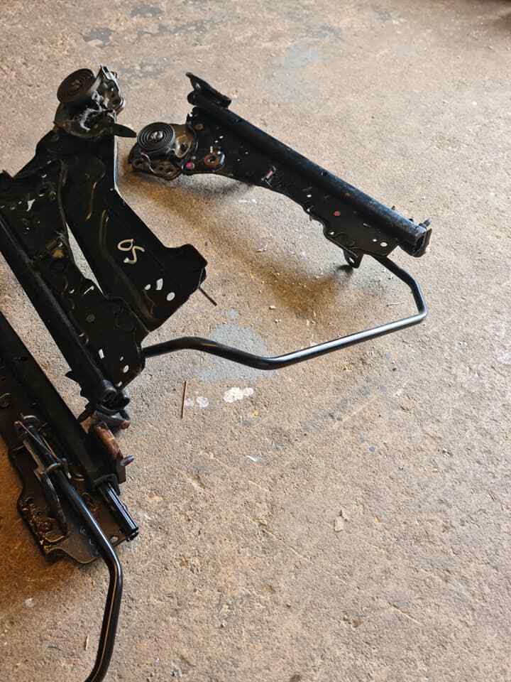 SUZUKI JIMNY SEAT RUNNERS PAIR DRIVER AND PASSENGER 2005-2015 SH55 