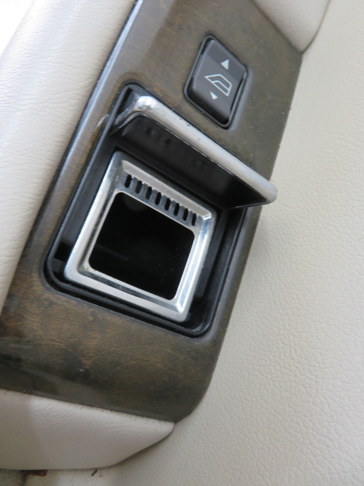 JAGUAR XJR OSR REAR RIGHT INTERIOR DOOR PANEL WITH SPEAKER ASHTRAY 1994-2001