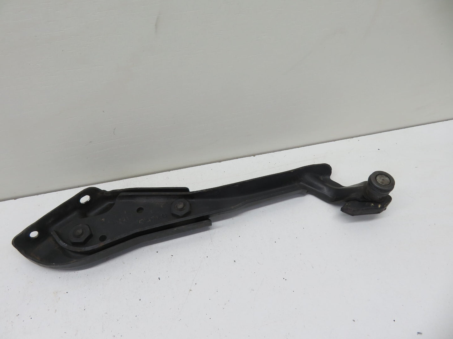 PEUGEOT BIPPER NS SLIDING DOOR UPPER TOP ROLLER HINGE 2008-2015 1734-15