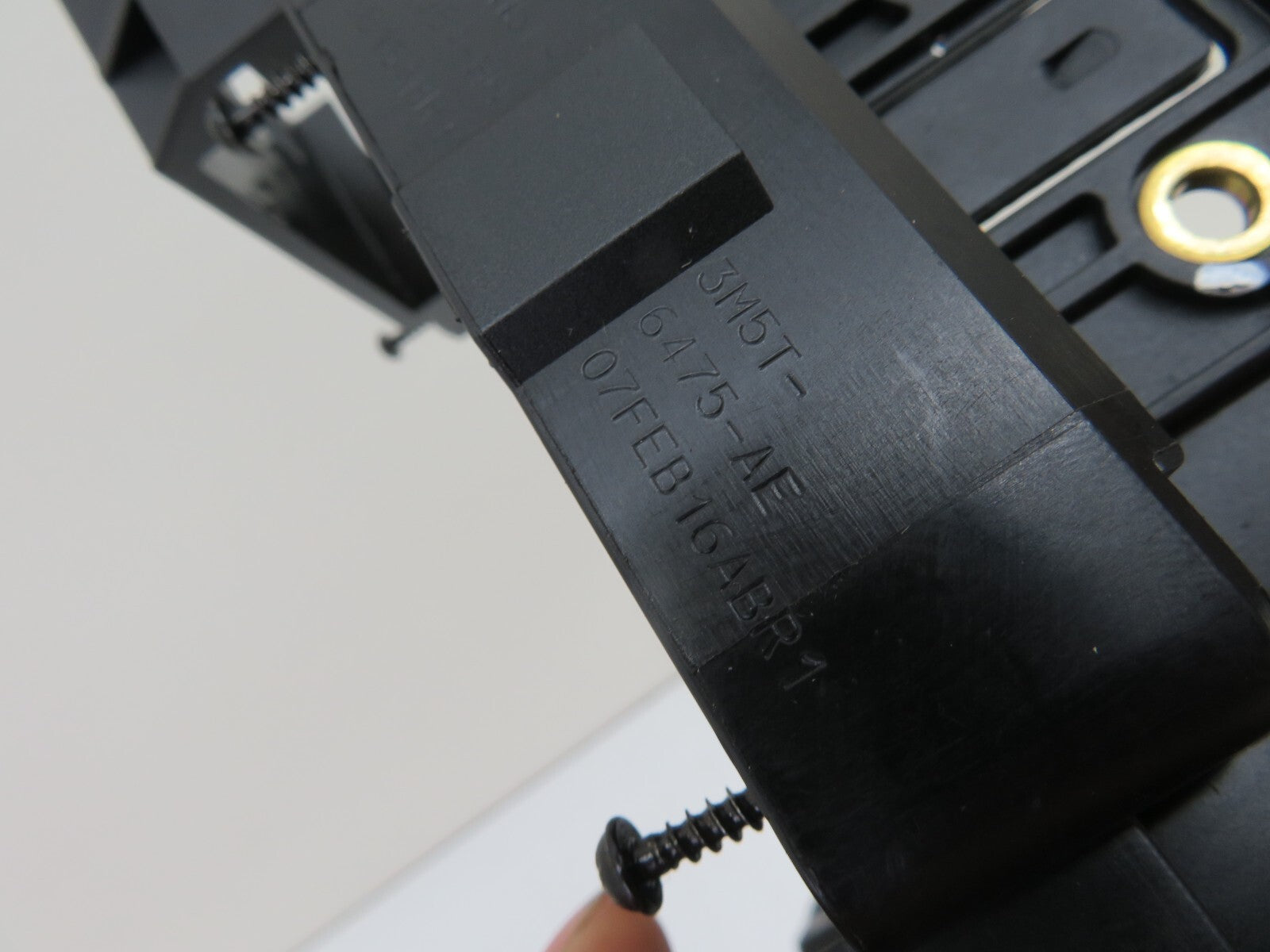 FORD FOCUS MK2 ST225 STALK SQUIB BRACKET TRIM 2006-2010 1330-4