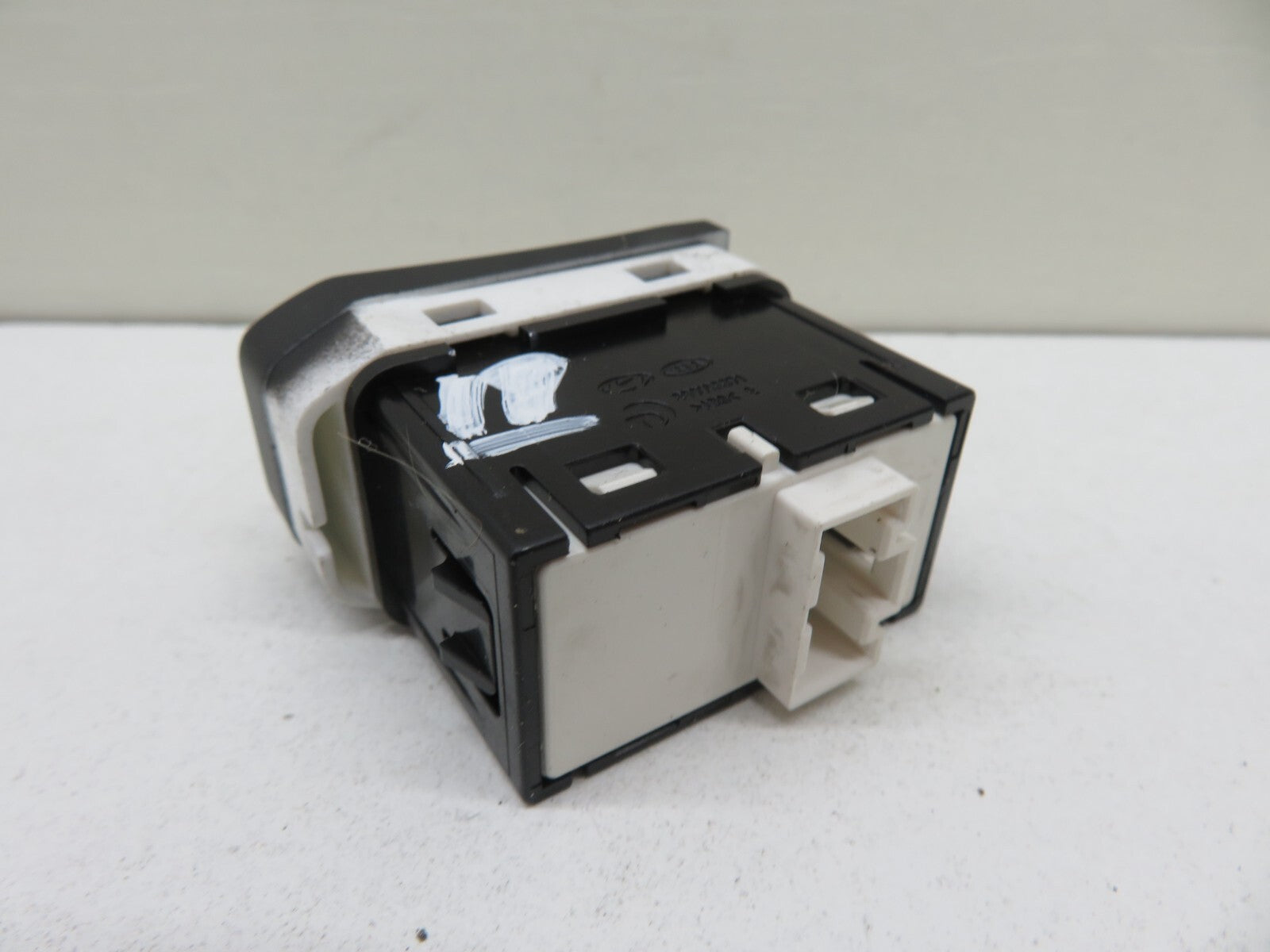 KIA RIO INSTRUMENT CLUSTER SWITCH 299105371 2011-2014 #1247-11