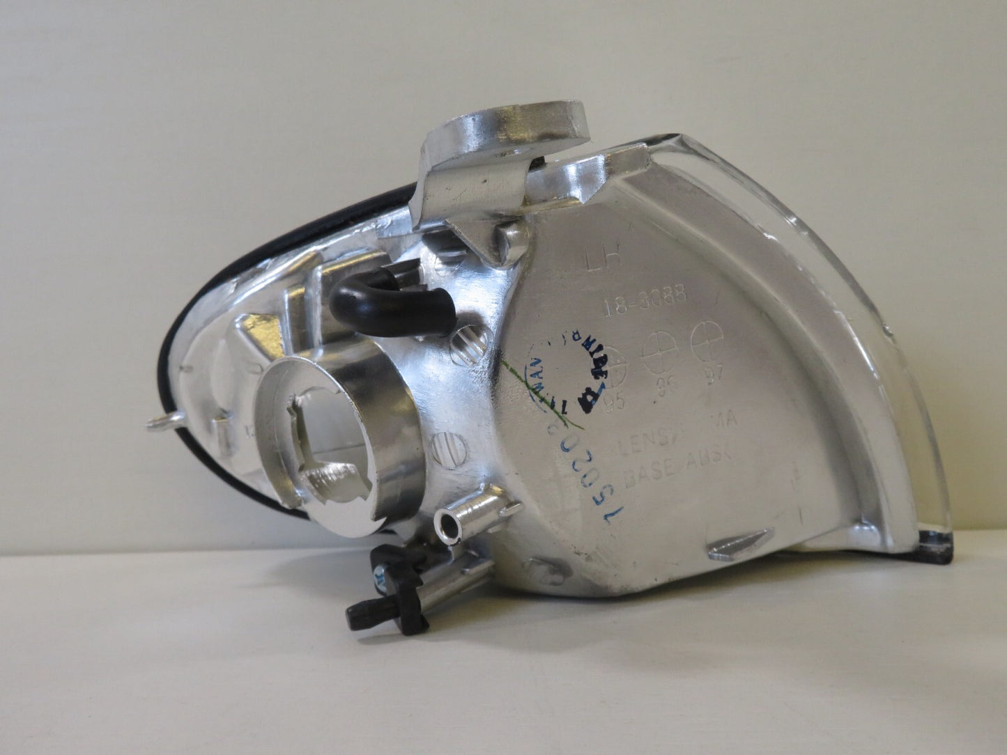 NS PASSENGER LH FRONT INDICATOR LIGHT FOR HYUNDAI ELANTRA 1994-1996 18-3088-01-6