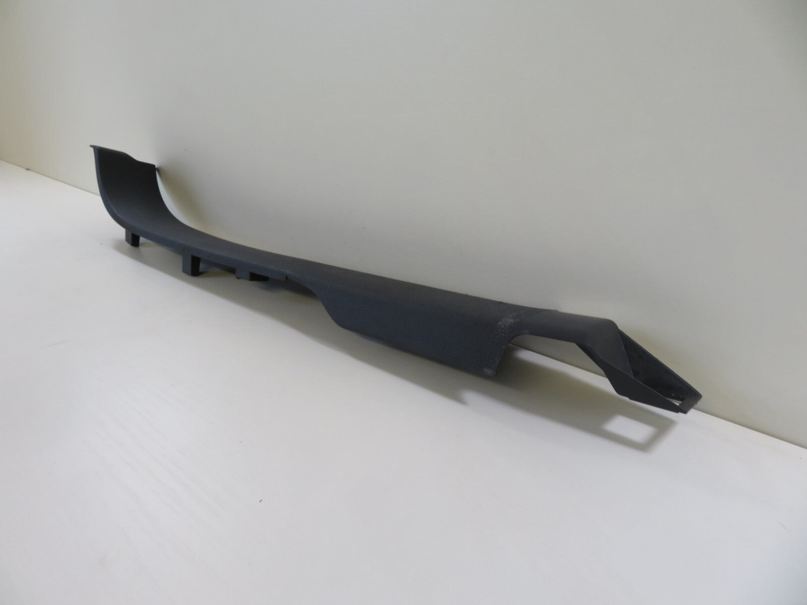 VW TOURAN NSR PASSENGER REAR DOOR SILL TRIM 1T0853371B 2003-2009 1711-1