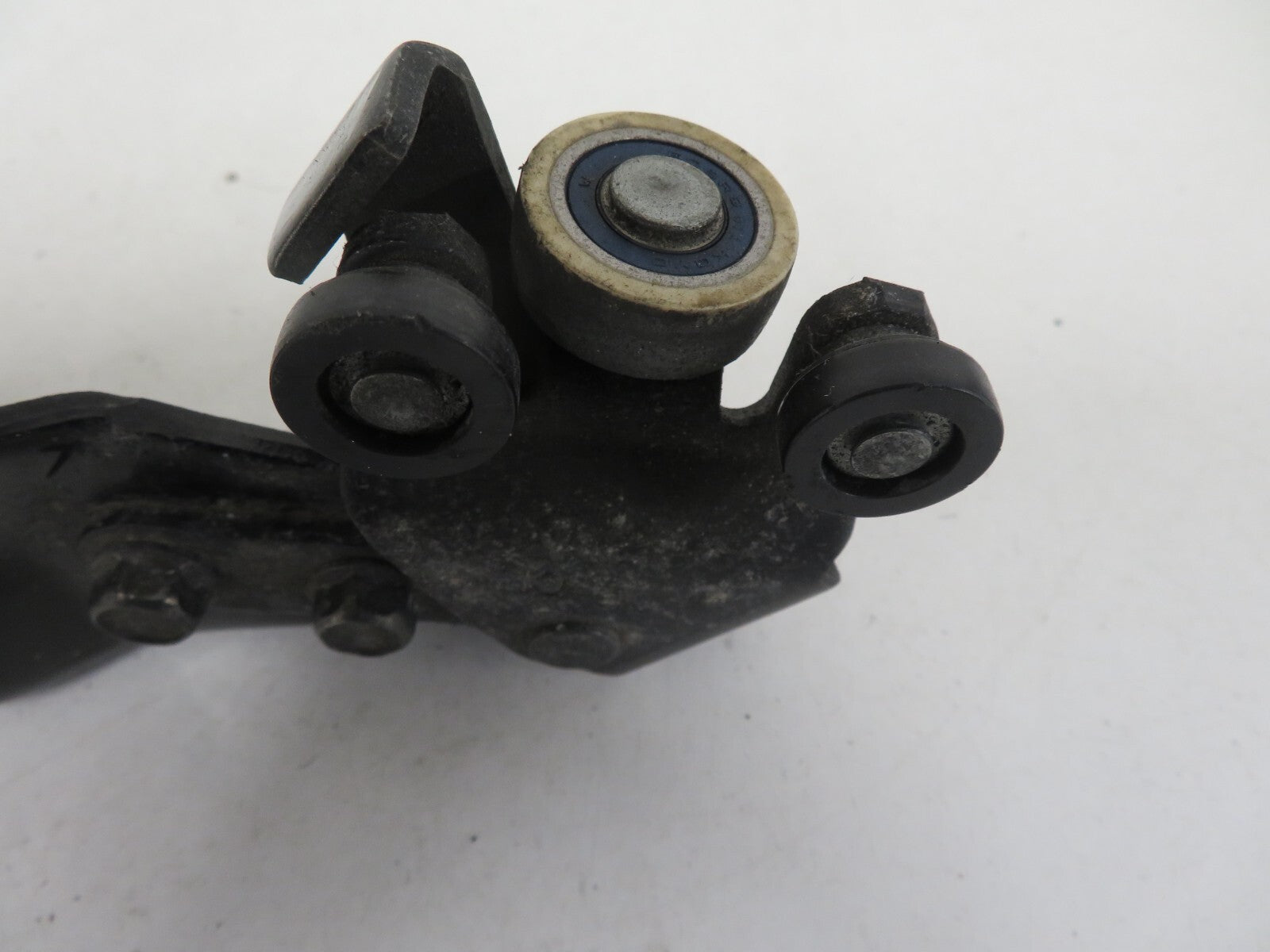 MAZDA 5 MPV OSR SLIDING DOOR HINGE BOTTOM ROLLER 2005-2010 1520-2