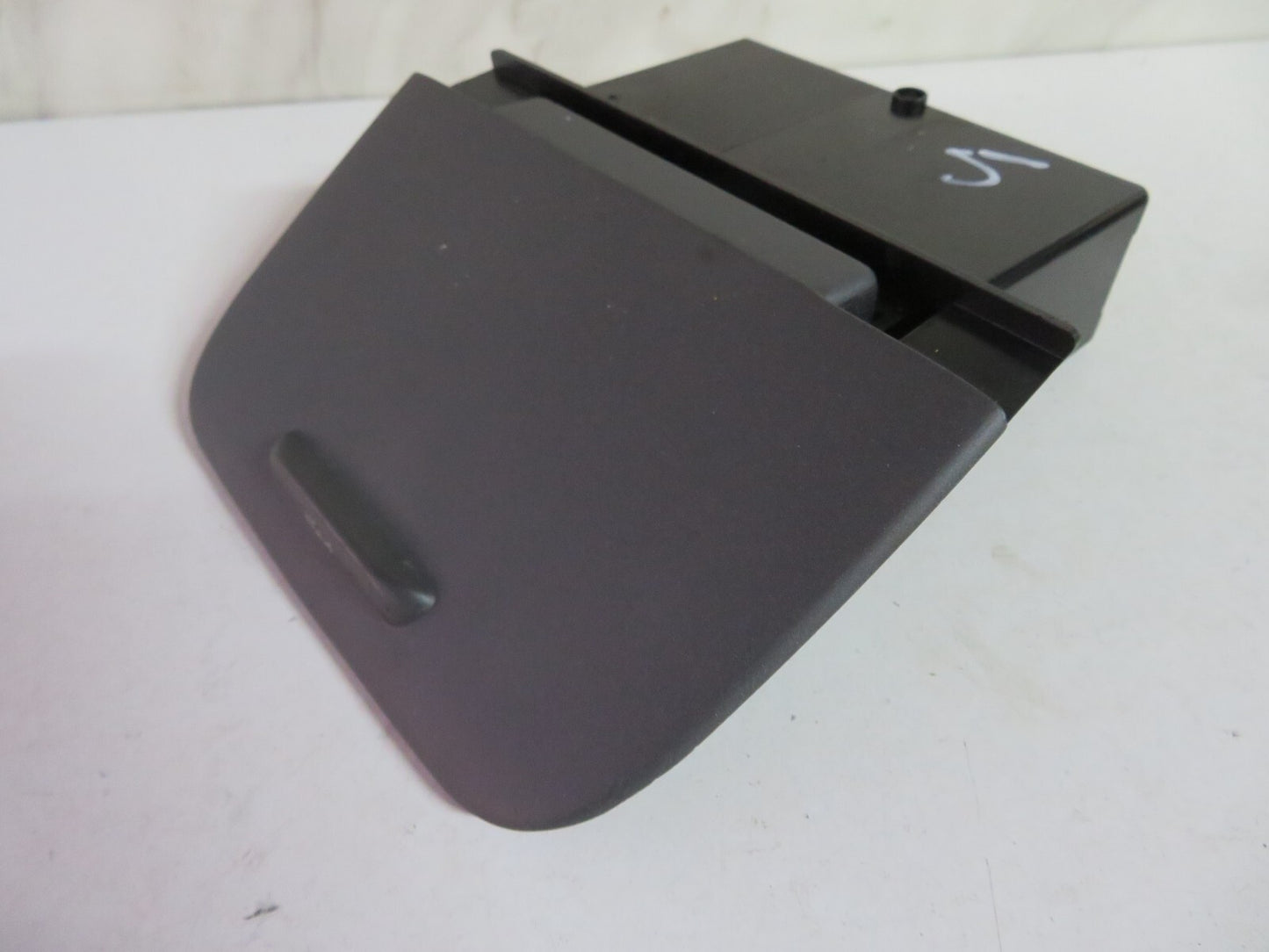 VOLVO C70 INTERIOR ASHTRAY 9158408 1996-2004 AMS1557-5