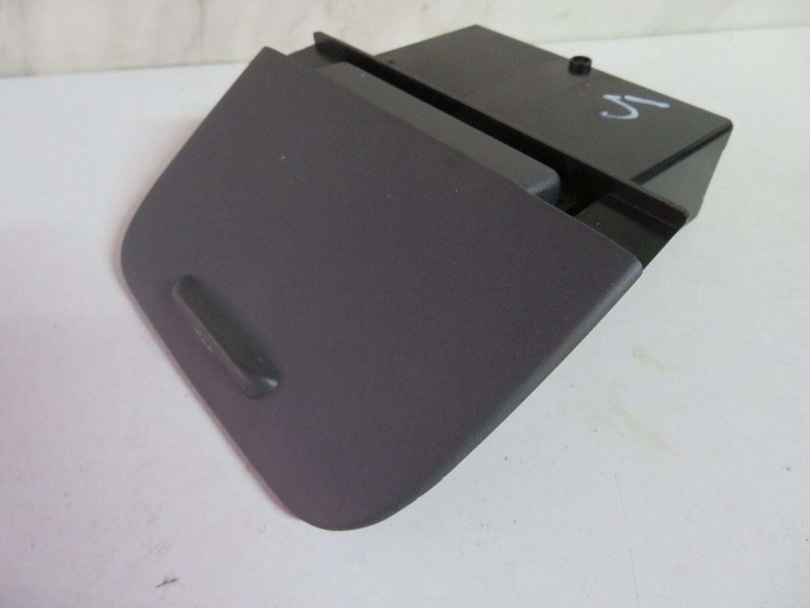 VOLVO C70 INTERIOR ASHTRAY 9158408 1996-2004 AMS1557-5