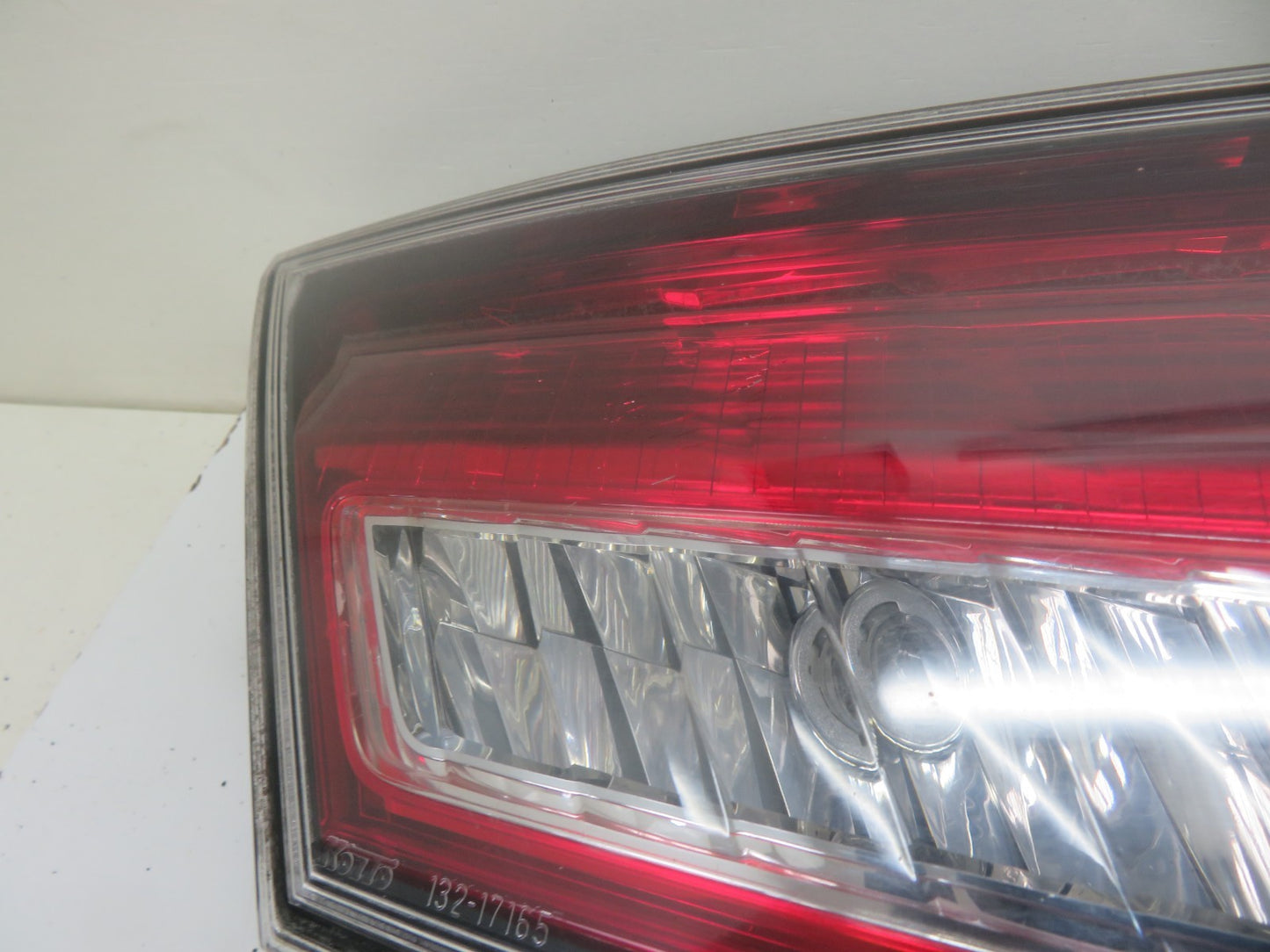 HONDA CIVIC MK8 REAR CENTER TAIL LIGHT HANDLE 2006-2011