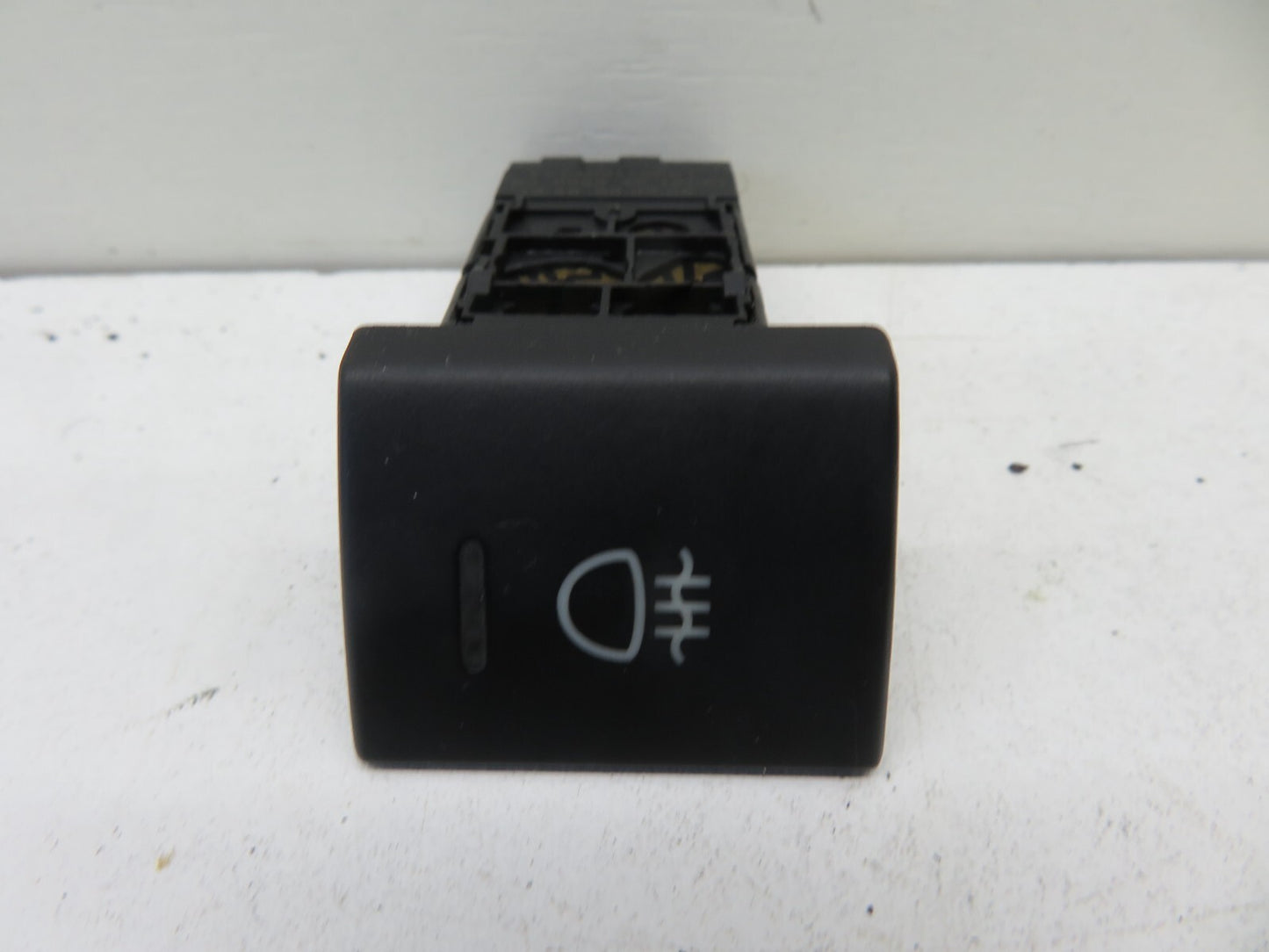 LAND ROVER FREELANDER 1 FOG LIGHT SWITCH YUE500110 1997-2006 1734-23