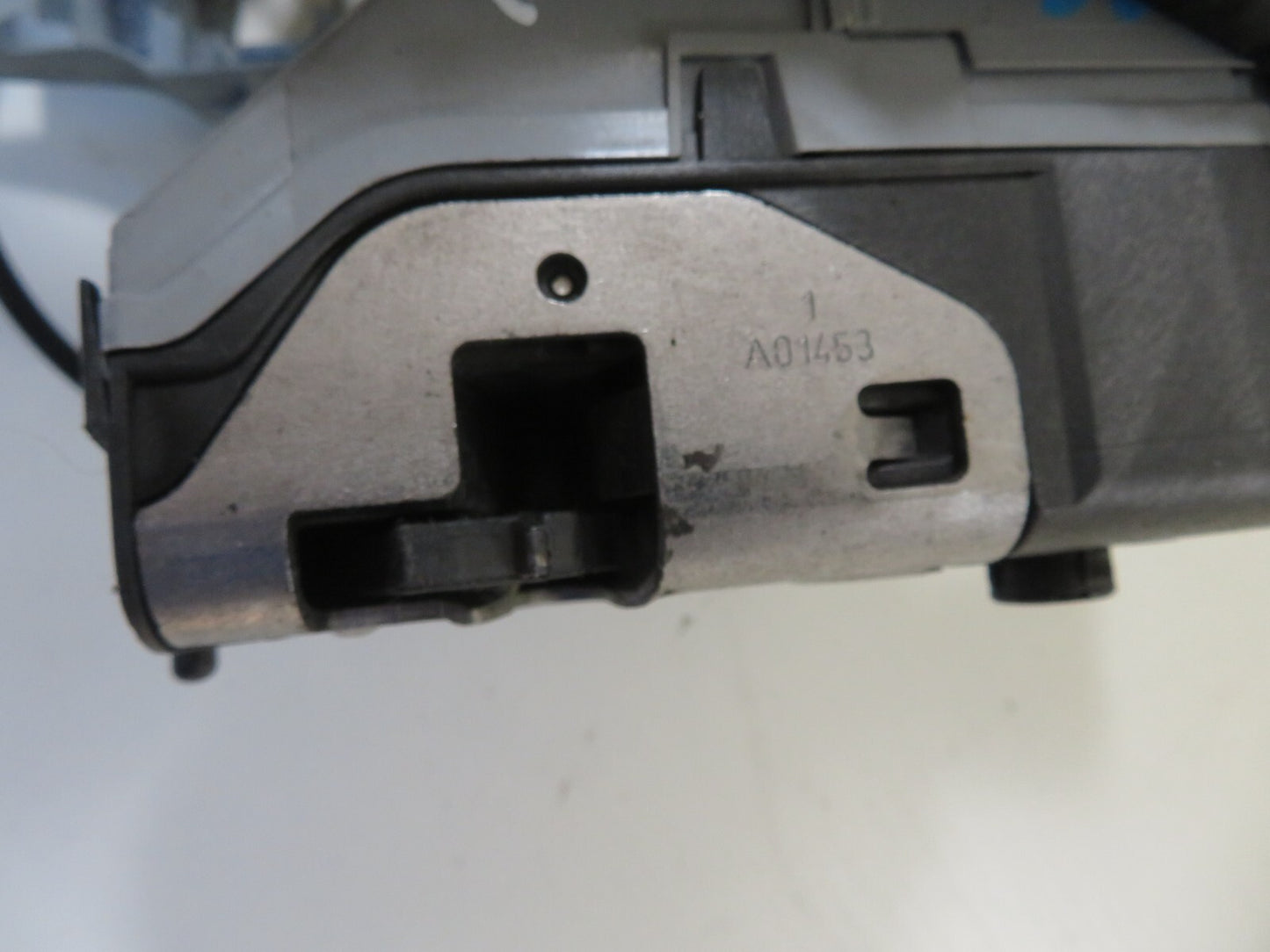 PEUGEOT 308 NSR DOOR LOCK CATCH 2007-2013 1410-3