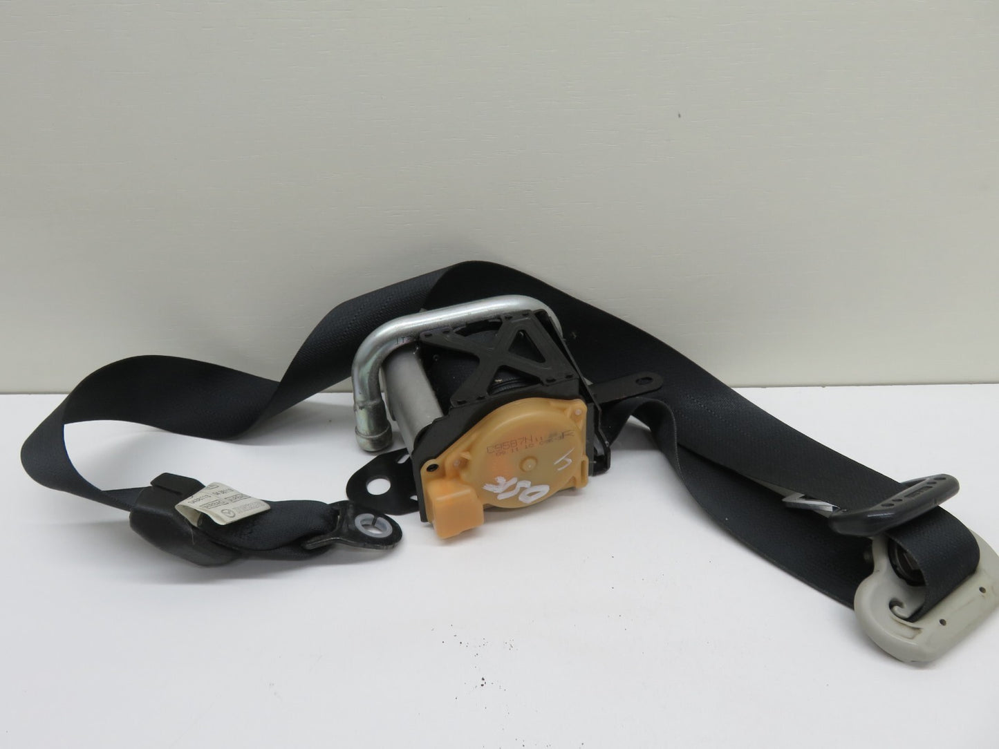 MAZDA CX7 OSF DRIVER FRONT SEAT BELT TK-AH2-EH911 2009-2012 1617-4