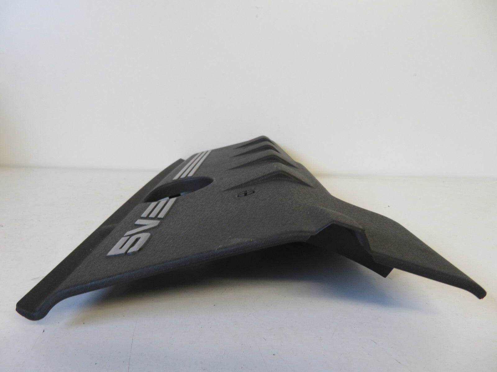 AUDI A8 D2 V8 3.7 ENGINE COVER 027103723D 1998-2002