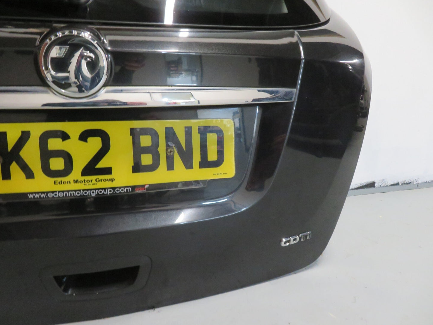 VAUXHALL MOKKA TAILGATE BOOT LID COMPLETE YEARS TO FIT 2012-2016 ONLY