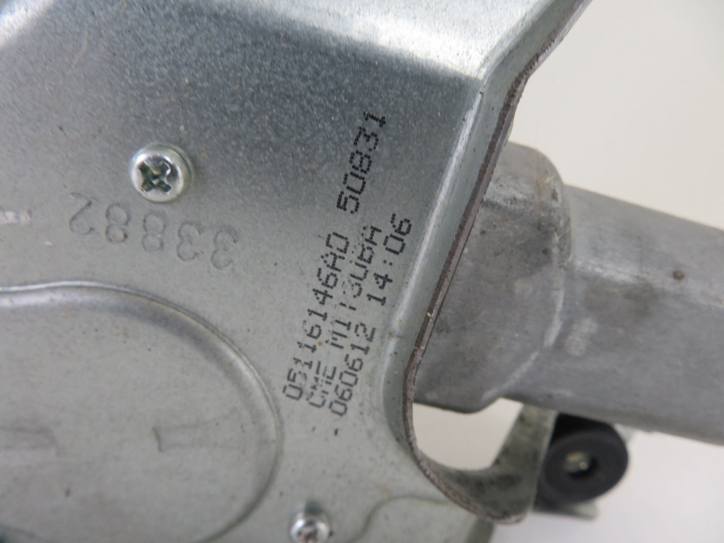 DODGE CALIBER REAR WIPER MOTOR 05116146AD 2007-2012