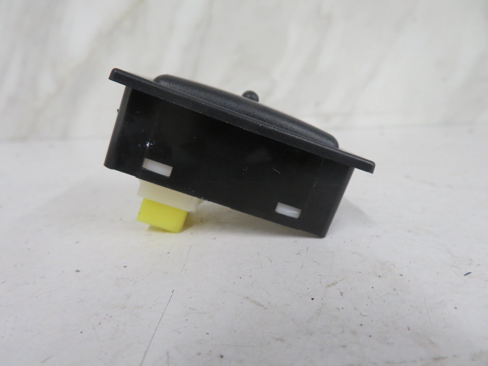 SUZUKI SWIFT MIRROR CONTROL SWITCH 1988-2002 1439-17