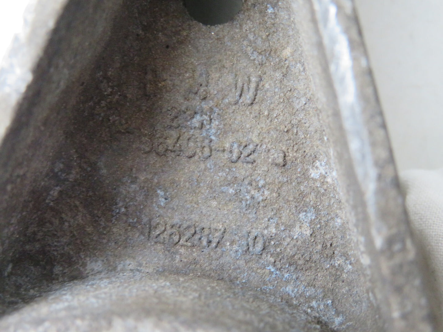 BMW MINI COOPER R50 LOWER REAR ENGINE MOUNT 2000-2006 A0925-35