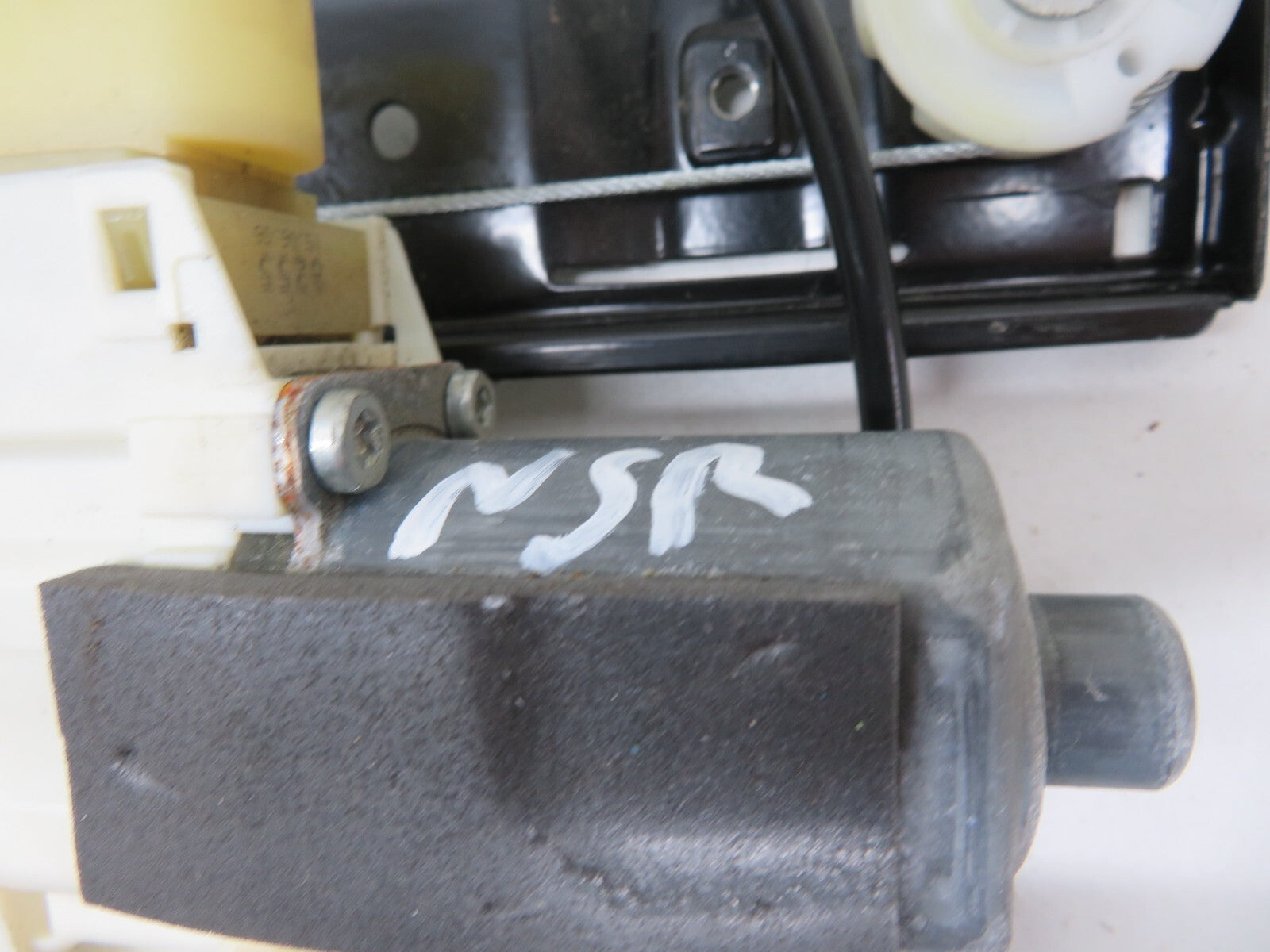 FORD SMAX NSR LEFT REAR WINDOW REGULATOR MOTOR 2006-2014 2130-33