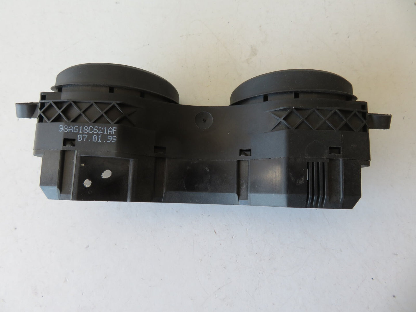 FORD FOCUS MK1 AIR CIRCULATION REAR WINDOW DEMIST SWITCH 1998-2005 AMS1304