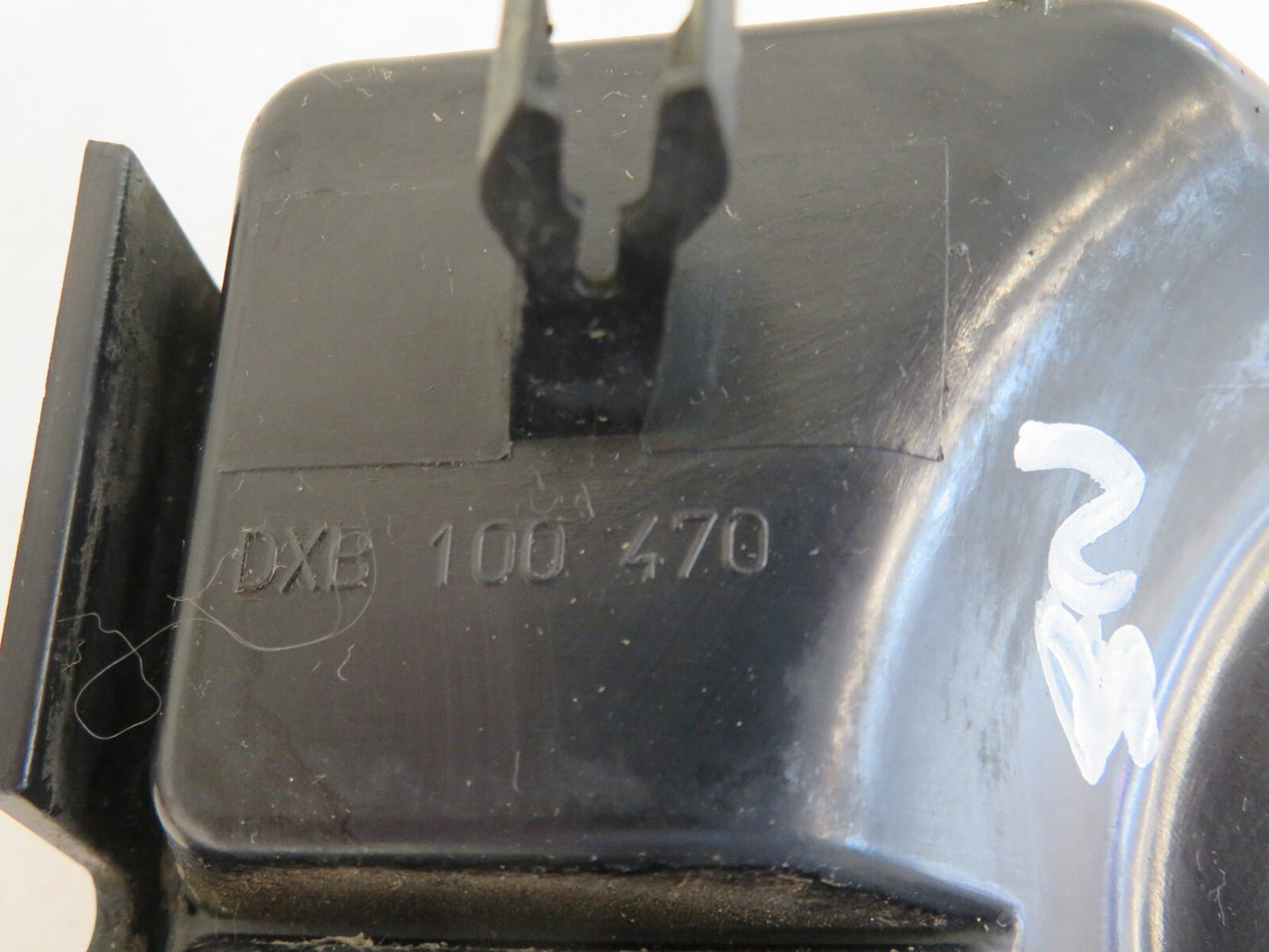 ROVER 75 FRONT NS PASSENGER FOG LIGHT SURROUND TRIM 1999-2005 AM1458-3