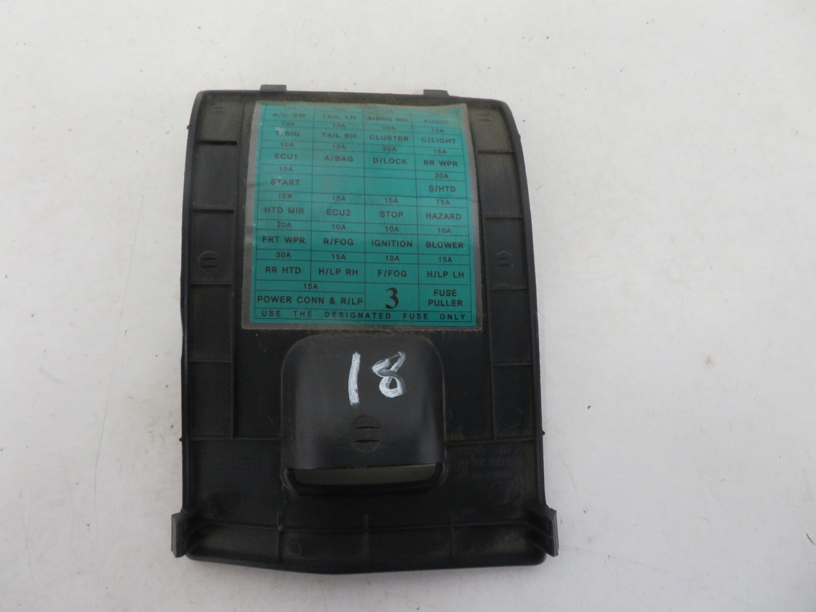 HYUNDAI GETZ INTERIOR FUSE BOX COVER LID 2002-2005 1234-18