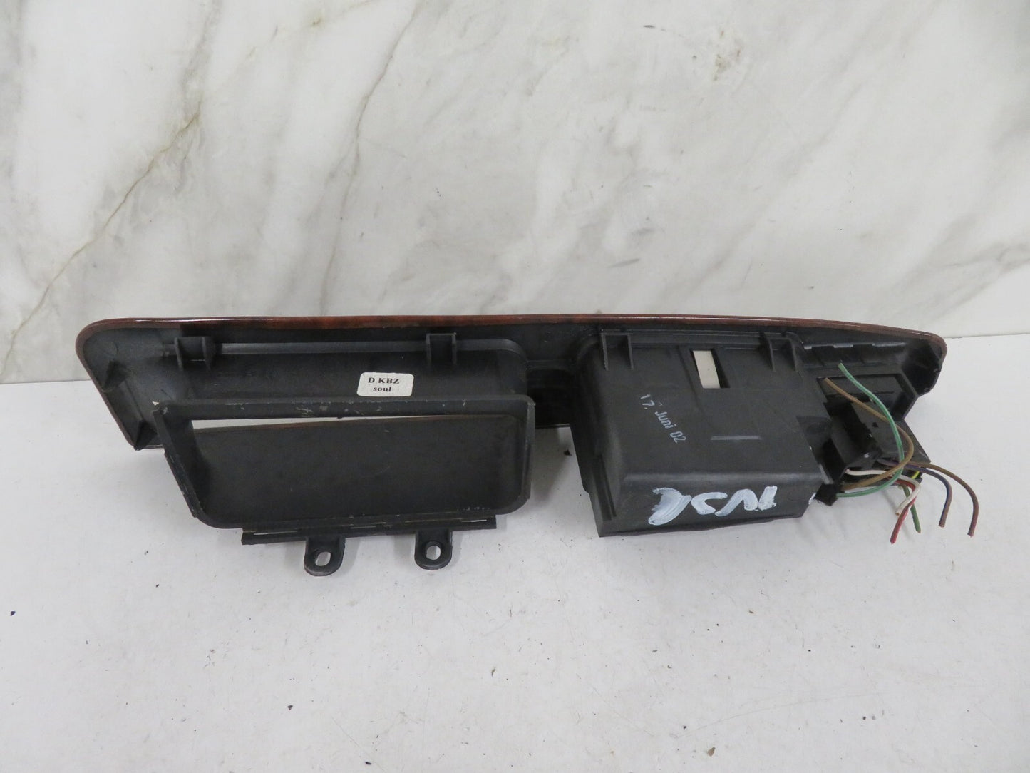 AUDI A8 D2 NSR DOOR WINDOW SWITCH HANDLE TRIM 1998-2002 A1652-17