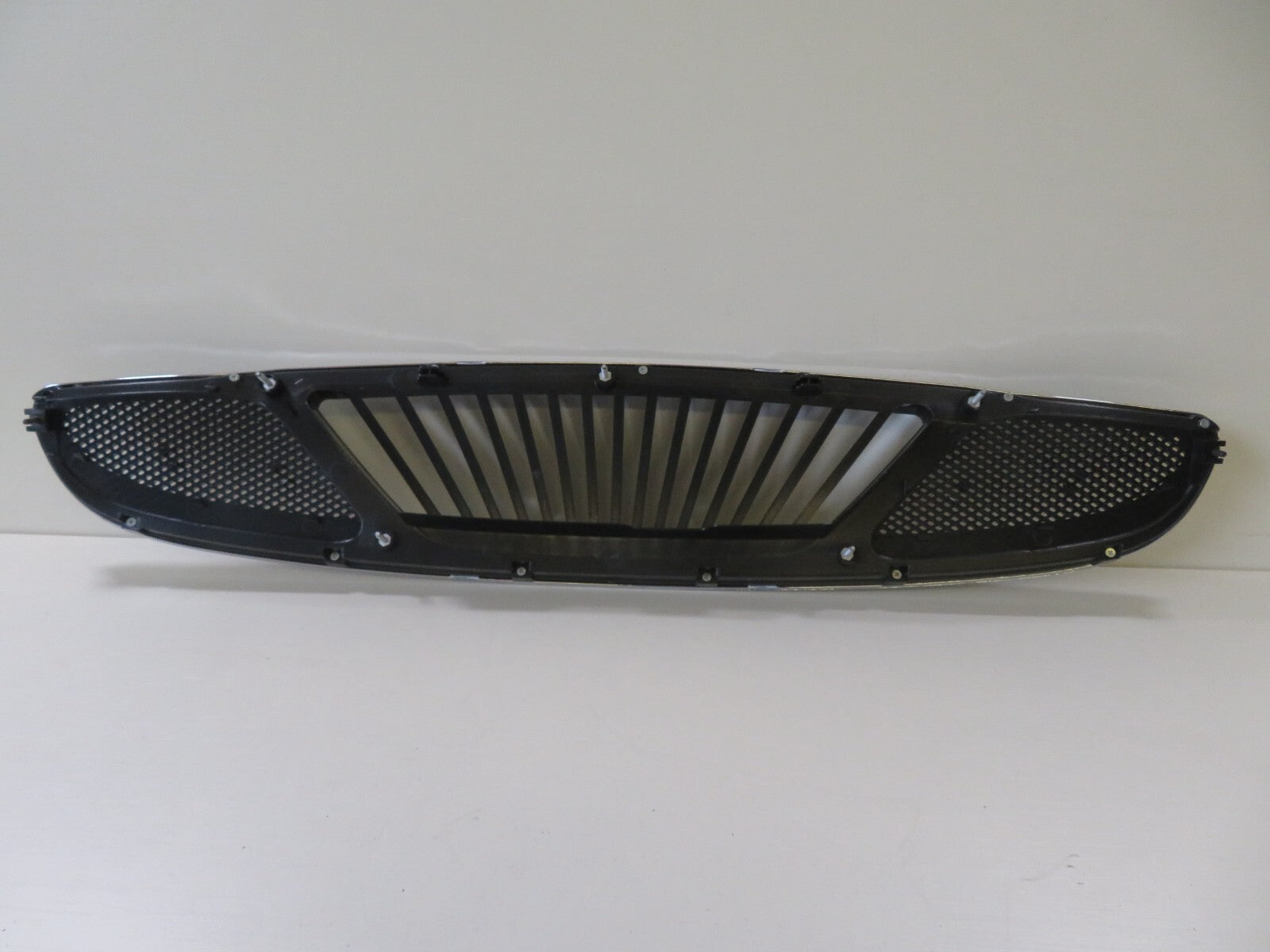 FRONT GRILLE FOR DAEWOO LANOS NUBIRA FOR YEARS 1998-2002