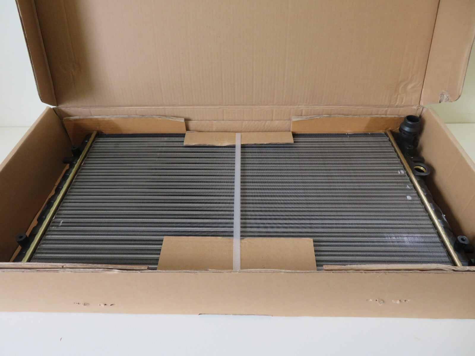 ENGINE COOLING RADIATOR FOR VW BEETLE VWA2174 1999-2004