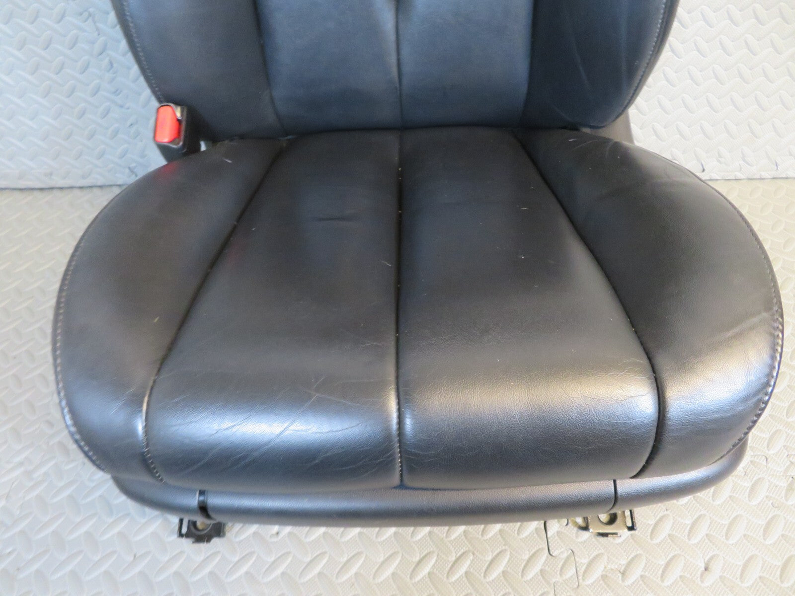 MAZDA CX7 NSF PASSENGER FRONT LEATHER SEAT 2009-2012