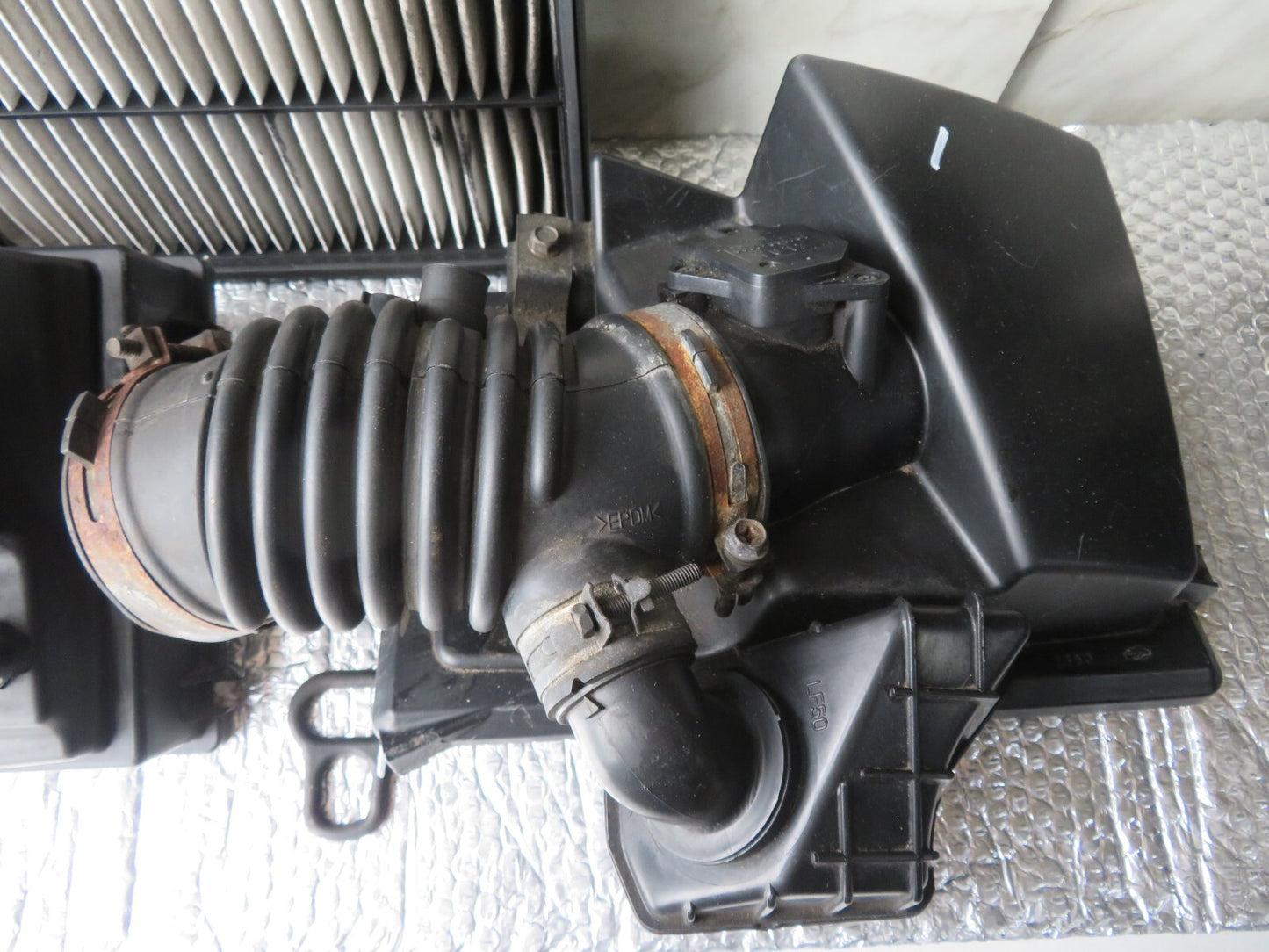 MAZDA 5 MPV AIR FILTER BOX 1.8 PETROL 2005-2010 A1231-1