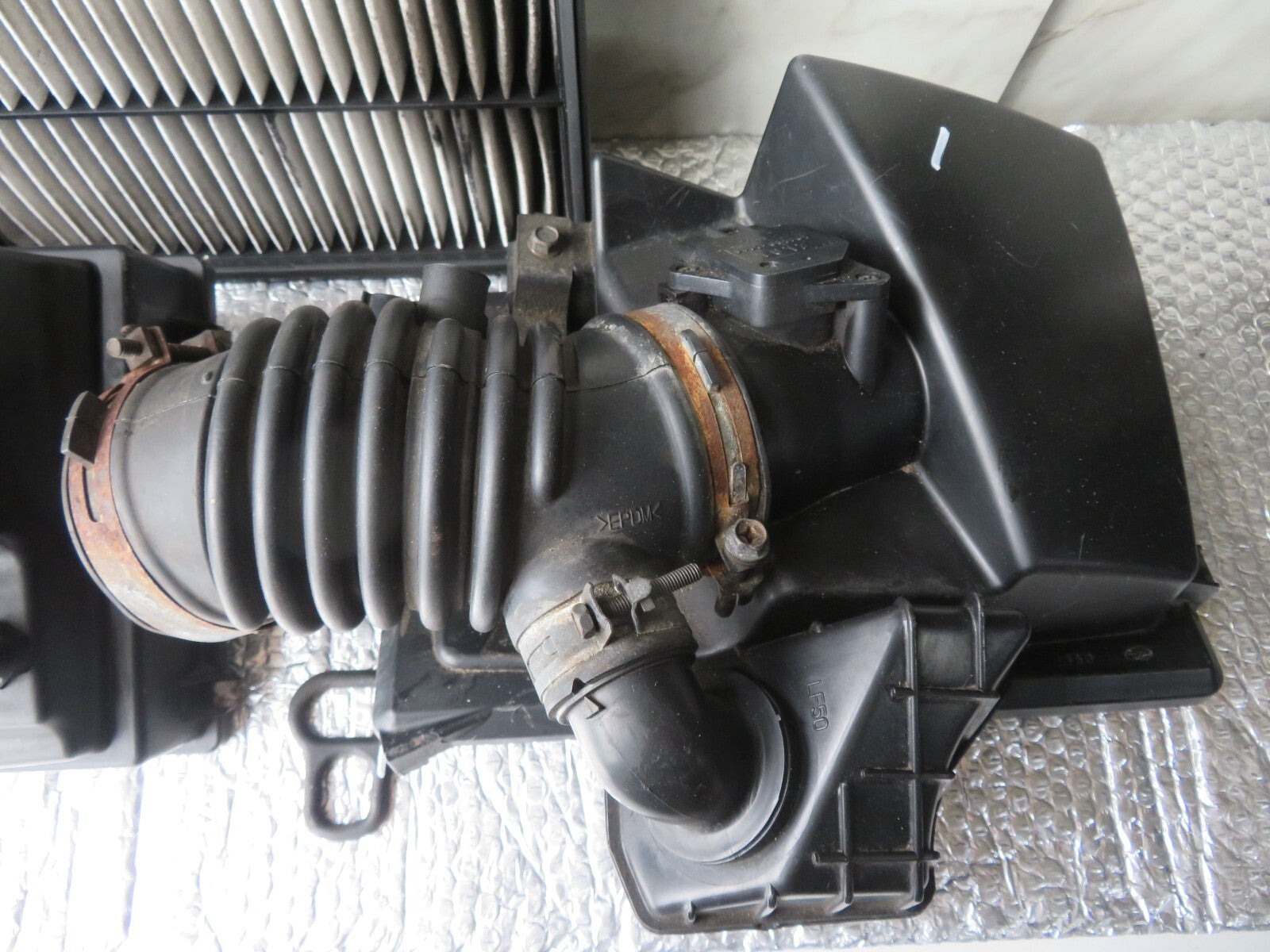 MAZDA 5 MPV AIR FILTER BOX 1.8 PETROL 2005-2010 A1231-1