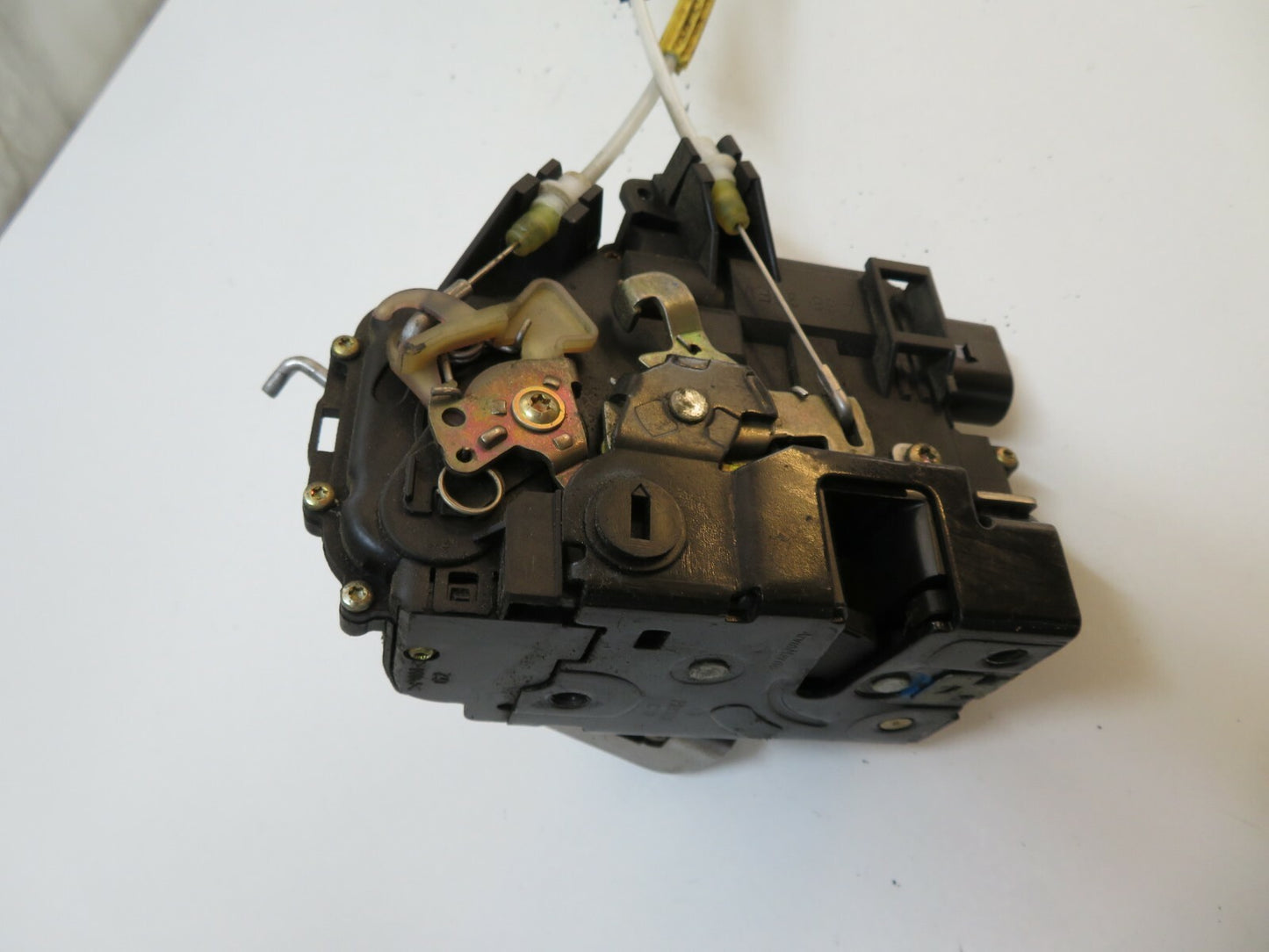 AUDI A6 C5 ALL ROAD NSR DOOR LOCK CATCH 4B0839015G 1998-2003 REFB5