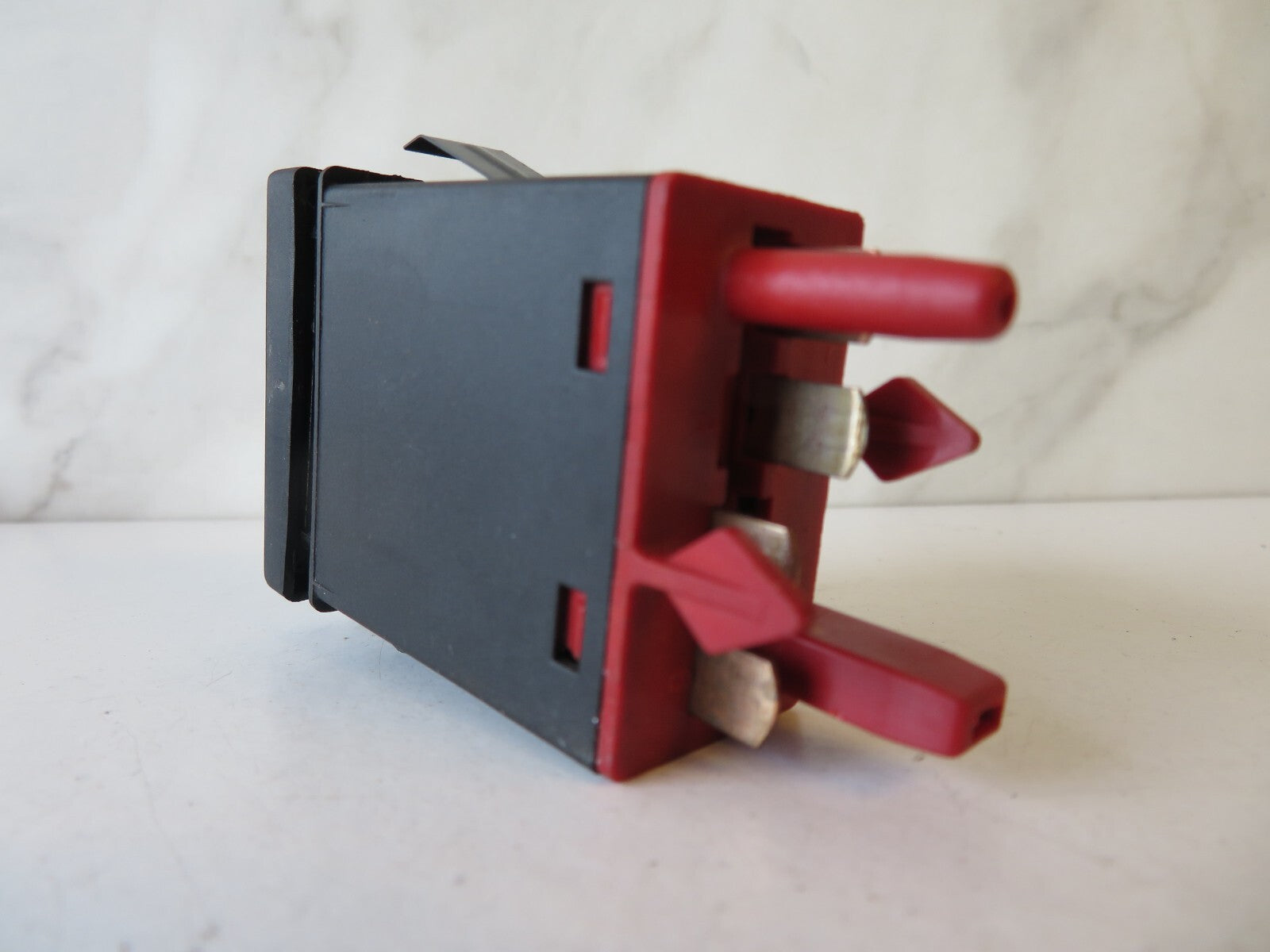 VOLKSWAGEN VW PASSAT B5.5 ESP TRACTION SWITCH 3B0927134A 01-05 AMS1348-3